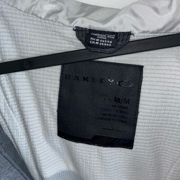Oakley Men's Dark Gray Snow Jacket - Picture 2 of 3